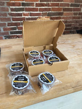 Load image into Gallery viewer, Artesanal Alfajor Box (latin american cookie) Box of 4 cookies
